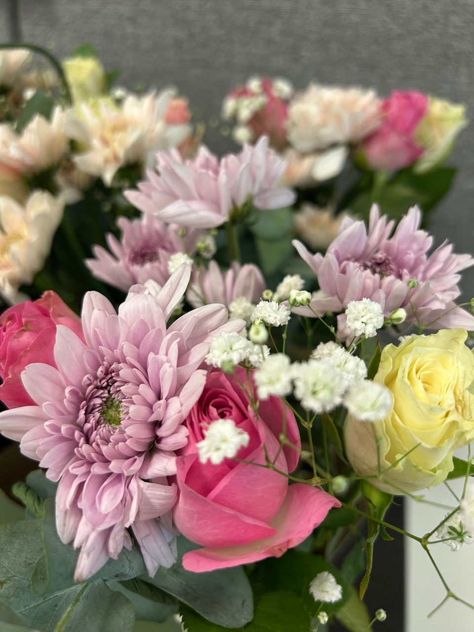 Foto: Camilla Tilrem Onstad En bukett med fargerike blomster