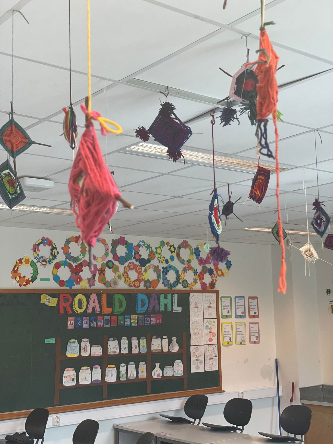 Kunst i alle klasserom under vårutstillingen